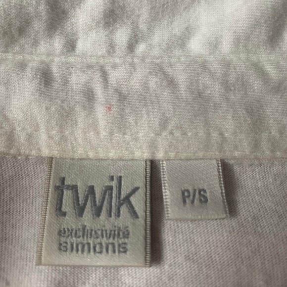 White and red crop top polo - Picture 2 of 3